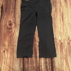 Women’s Athleta Cropped Leggings Charcoal Size S